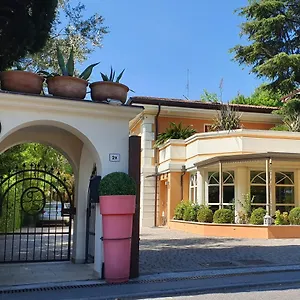 La Desenzano Nocleg ze śniadaniem Desenzano del Garda