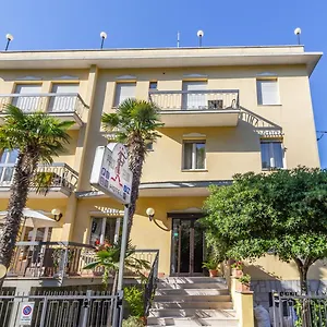 https://hotel-parco-fellini.emilia-romagnahotels.net